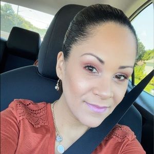 Meet your Posher, Priscilla